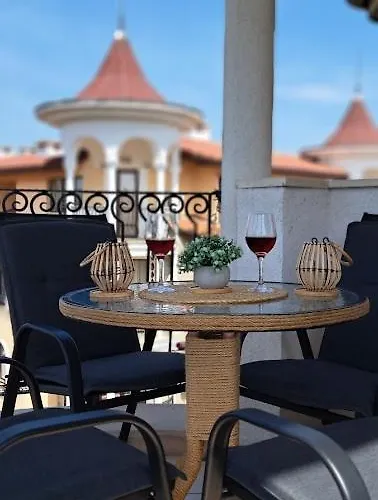 Royal Sun ساني بيتش