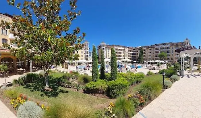 Royal Sun ساني بيتش