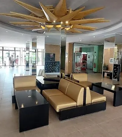 公寓 Royal Sun 阳光海滩